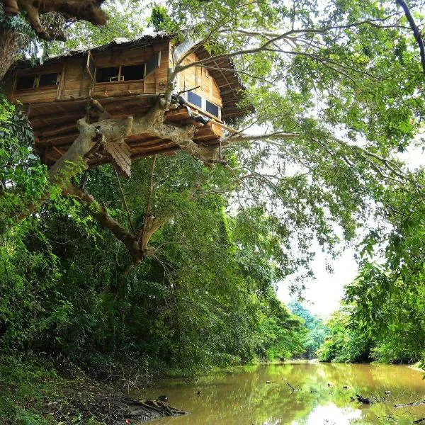 Kumbuk Tree House, hotel en Tissamaharama
