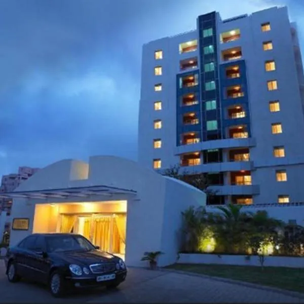 Royal Orchid Golden Suites Pune，位于浦那的酒店