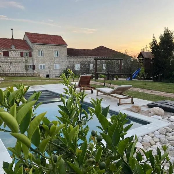 Villa Zadro, hotel in Čilipi