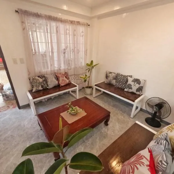 Bahay Ko spacious house in Sariaya Quezon, hotel en Sariaya