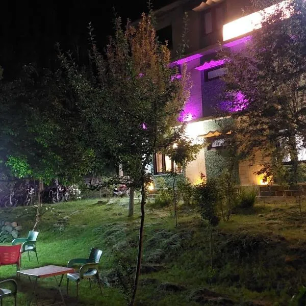 Horse Shoe Motel Gulmit – hotel w mieście Chamangul