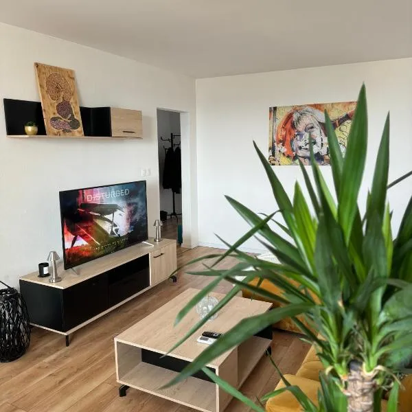 Modern Central Apartment, ξενοδοχείο σε Nitra