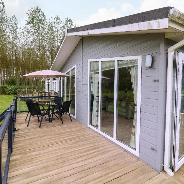 Owls Retreat, Lodge 11, Hotel in Aldeburgh