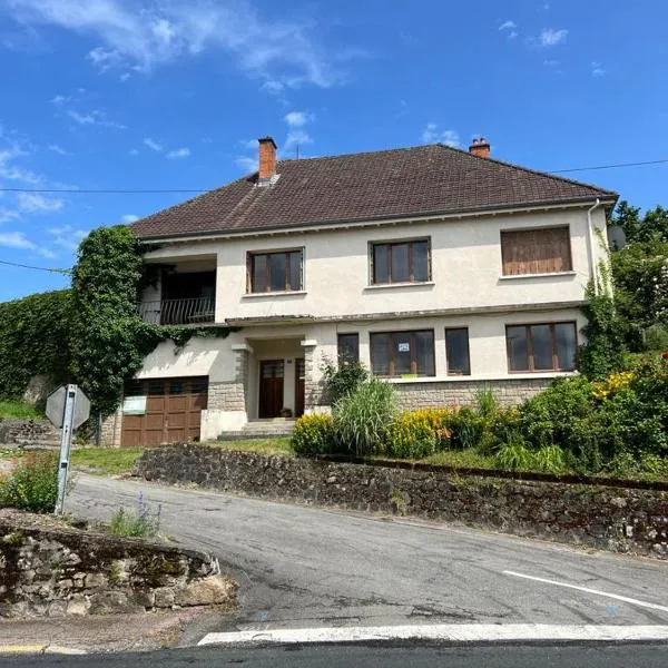 Chez henry, hotel in Peyrat-le-Château