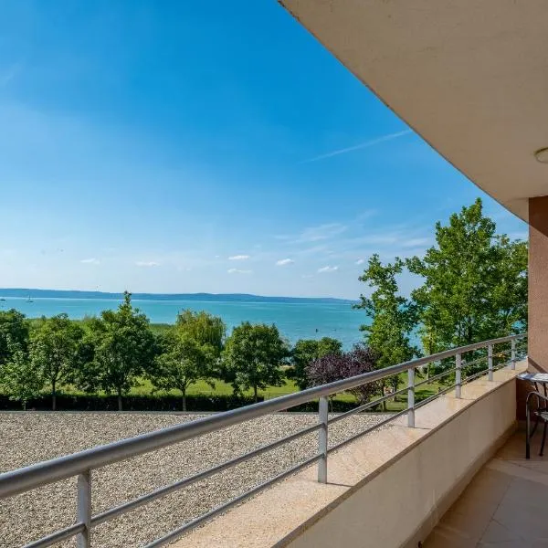 MyFlat Club 218 Gold II Wellness Apartment, ξενοδοχείο σε Σιόφοκ