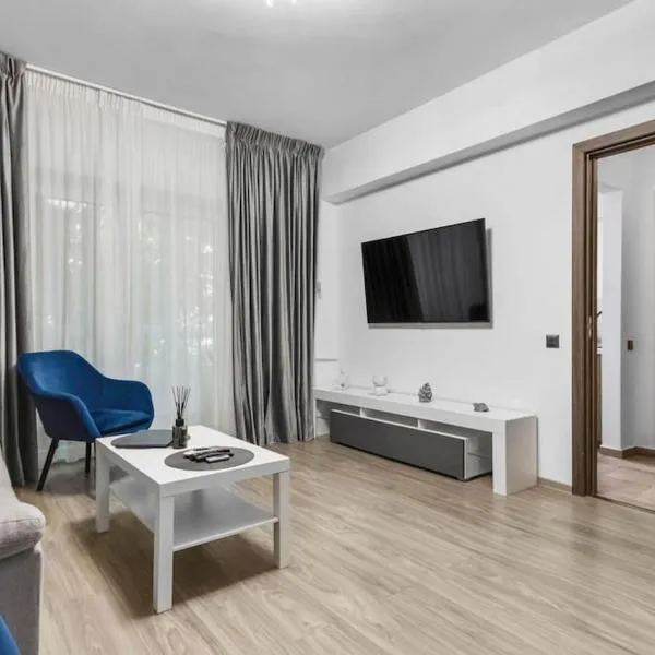 Heart of Bucharest #Victoriei, hotel in Boekarest