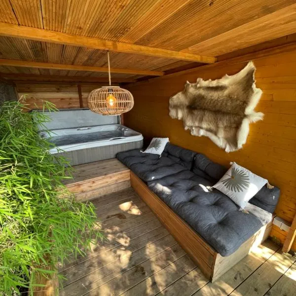 Cabane bien belge avec cinéma et jacuzzi, hotel v destinaci Lasne