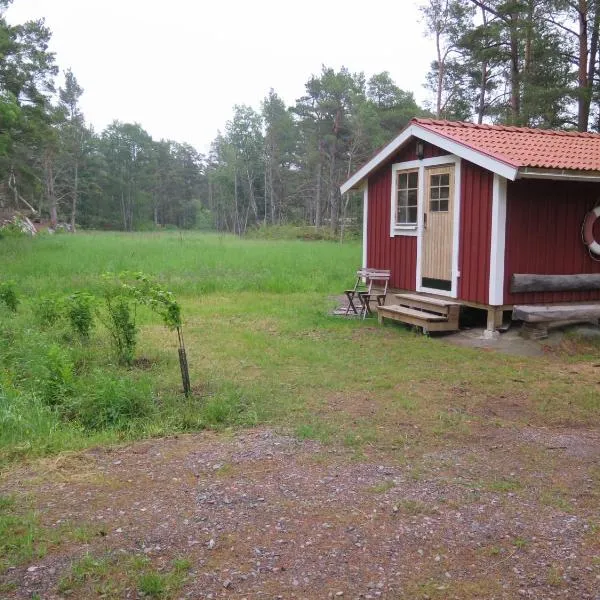 Dunderfriggan på Möja, Hotel in Möja