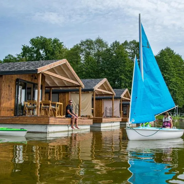 Domy na wodzie Sztynort, hotel en Sztynort