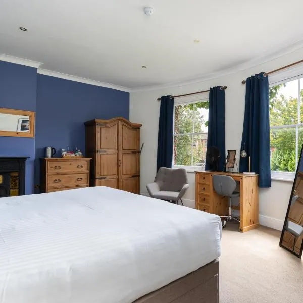 Hewitt's Restaurant & Rooms, hotel in Newport