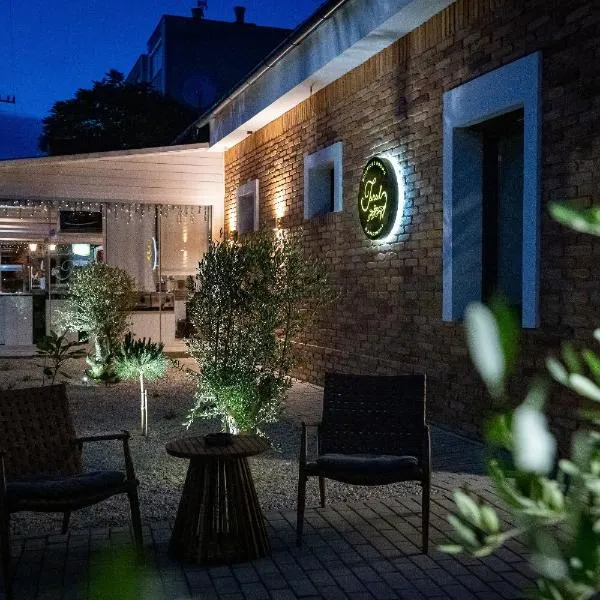 Turul Boutique Rooms & Apartment, hotel em Szarvas