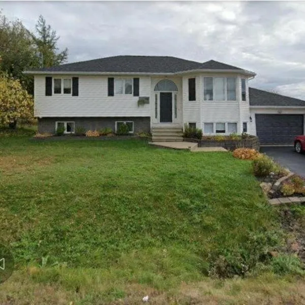 2 bhk for rent in Dieppe near Airport, hotel in Dieppe
