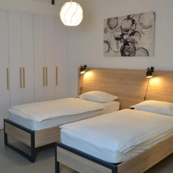 MAKS Osijek Center, self check in, free parking, hôtel à Osijek