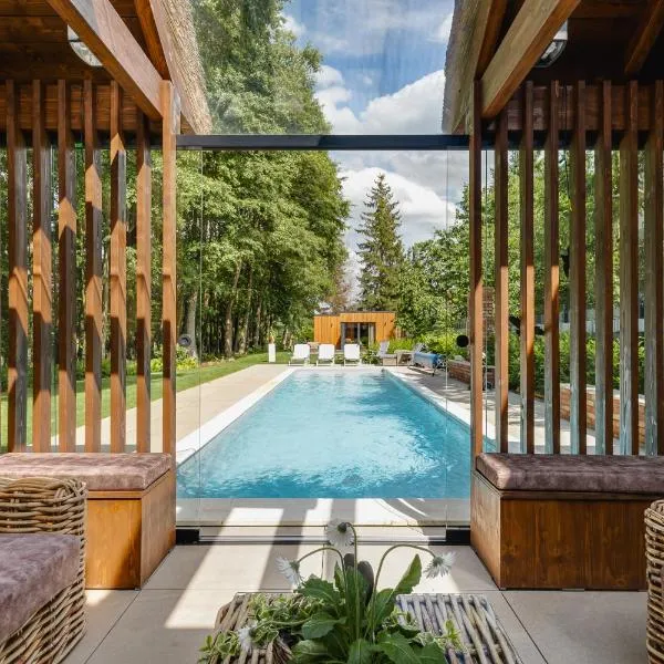 Rezydencja Warnowo 78, ξενοδοχείο σε Wronowo