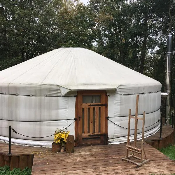 Jurta Les Park, hotel in Vřesovice