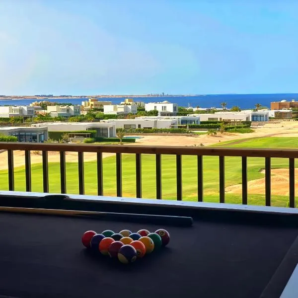 Soma Bay - Luxury 3 Bedroom Penthouse - Panoramic Sea View, Free Pool and Beach Access, hotel in Hurghada