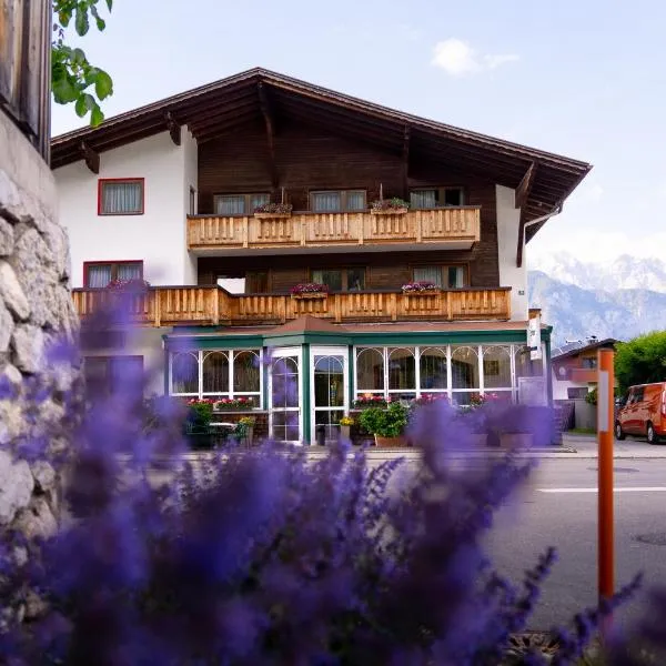 Hotel Kögele mit Restaurant bei Innsbruck Axamer Lizum, hotel v destinaci Innsbruck
