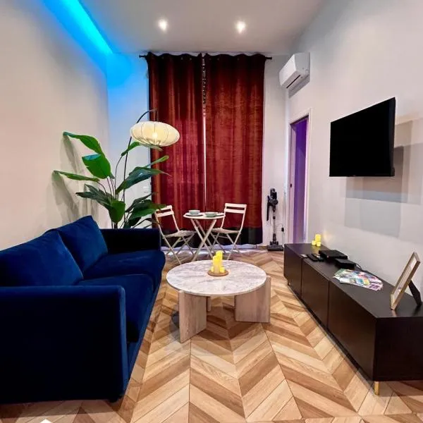 Luxurious Apartment - Seaside - Spa Bath - WiFi - AC, hôtel à Nice