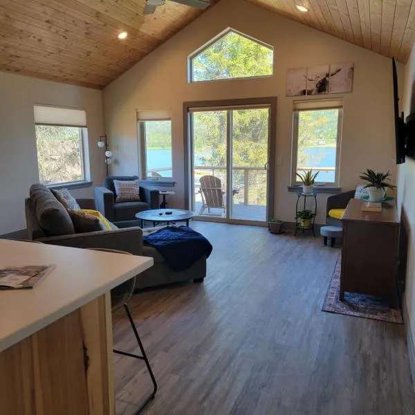 Lakeshore Lodging Suites, hótel í Homer