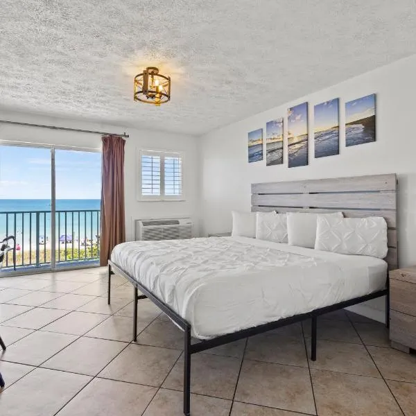 Ocean View Hotel Room with Balcony- King Bed #25、フォートピアースのホテル