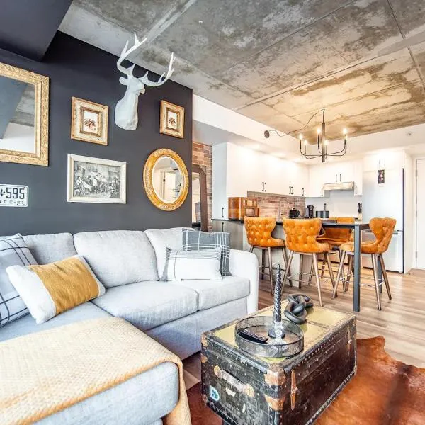 Rustic, Downtown Quebec, Rooftop pool, 2 bedrooms AND 2 bathrooms -up to 6 guests, hotel v destinaci Quebec
