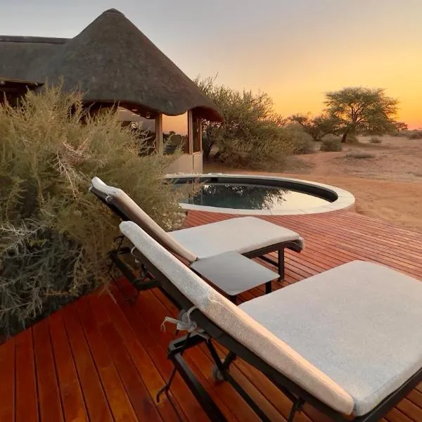 Kalahari Red Dunes Lodge, hotel in Kalkrand