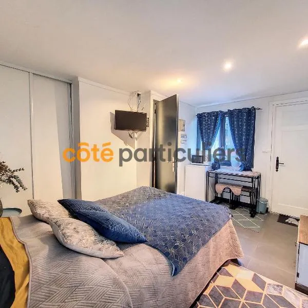 Chambre indépendante avec salle de bain privée au calme Saint-Maur-des-Fossés, hotel in Saint-Maur-des-Fossés