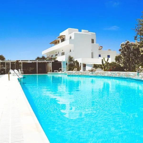 Corali Beach Hotel، فندق في إيوس خورا