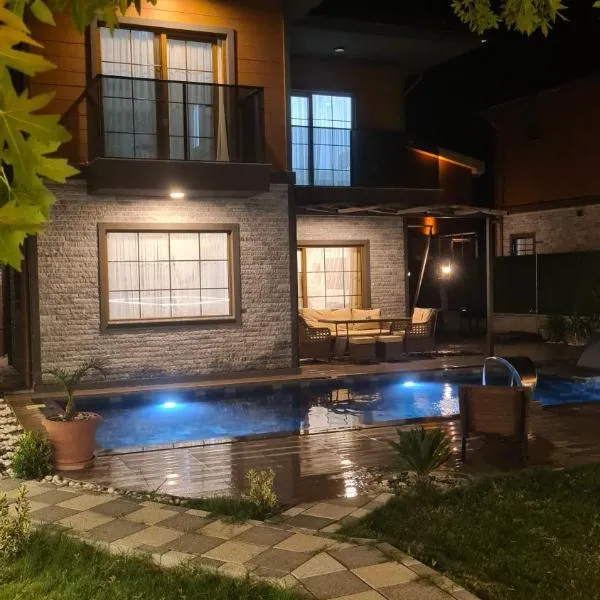 The Villa,達拉曼的飯店