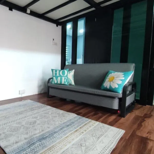 Maileyna Homestay 2, hotel in Kampong Alor Merah
