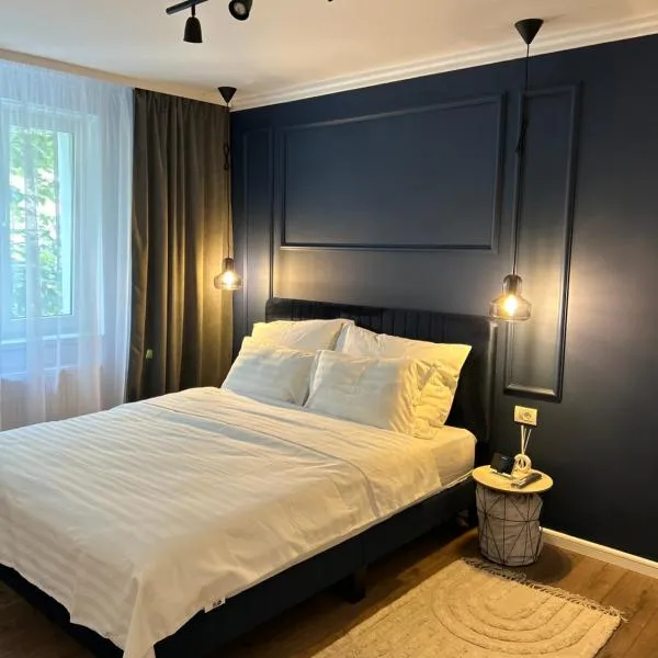 Otilia Home, хотел в Хунедоара