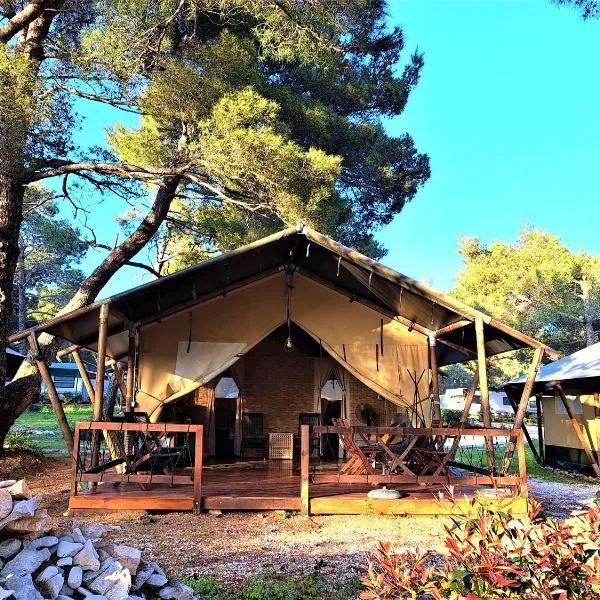 Losinj Glamping - Camp Čikat - Wild, hotel v destinaci Mali Lošinj