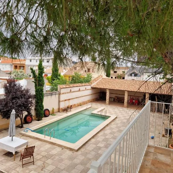 Casa Manuel, hotel v destinaci Herencia