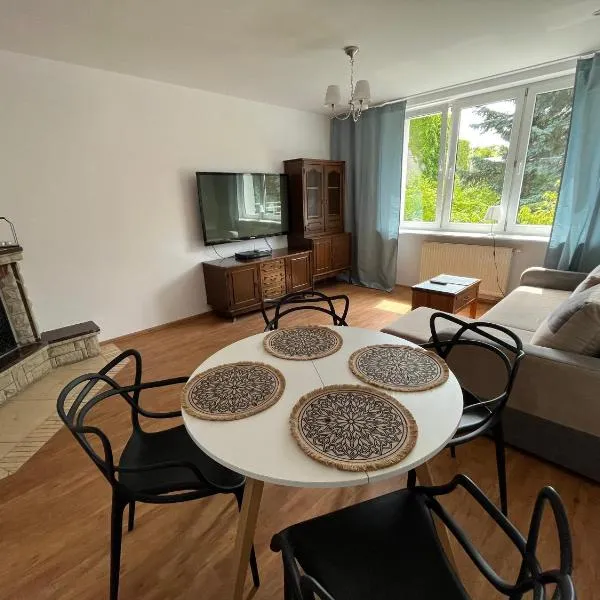 Apartamenty 2-pokojowe przy molo z balkonami, hotell i Gdynia