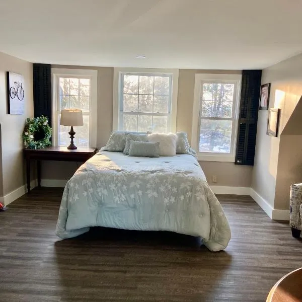 Tavern - Charming Loft, Hotel in Newport