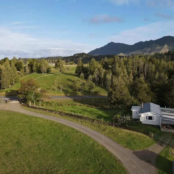 Cottage at Te Kaone, hotel v destinaci Broadwood