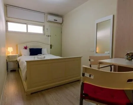 Zimmer Ba'Ir, hôtel à Kfar Sava