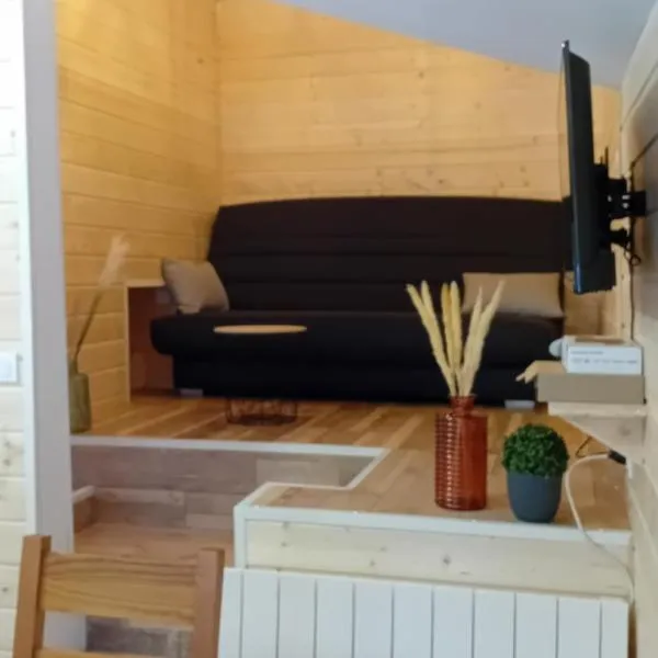 Le chalet, hotel in Guillon-les-Bains