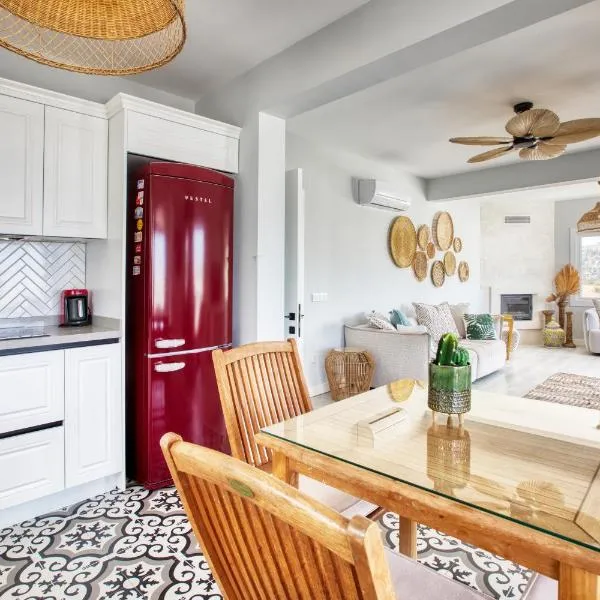 Bodrum Turkbuku Luxury Seaview Dublex wPool & Terrace Villa, ξενοδοχείο στο Μπόντρουμ