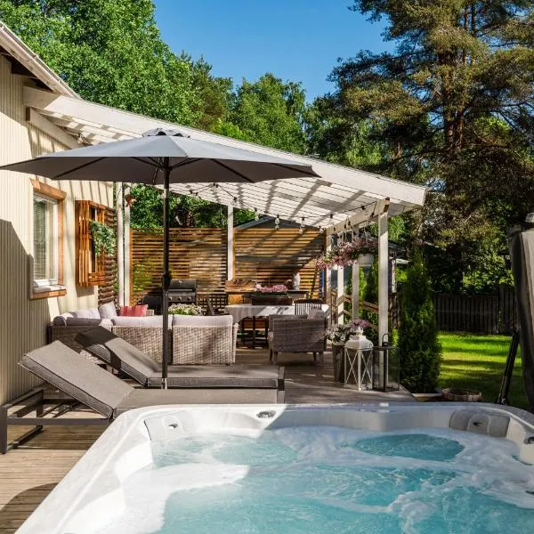 Villa Metsämarkku - jacuzzi & sauna, hotel v destinaci Pori