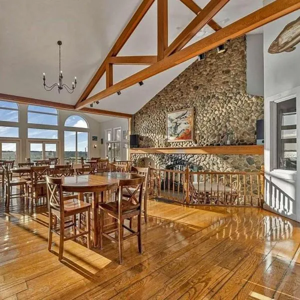 Isaiah Tubbs Resort & Conference Centre、ピクトンのホテル