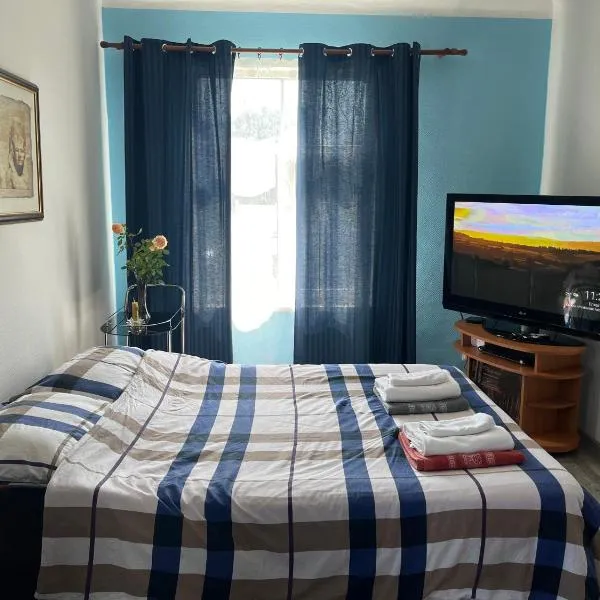 Dzērves apartamenti, hotel in Nastrova