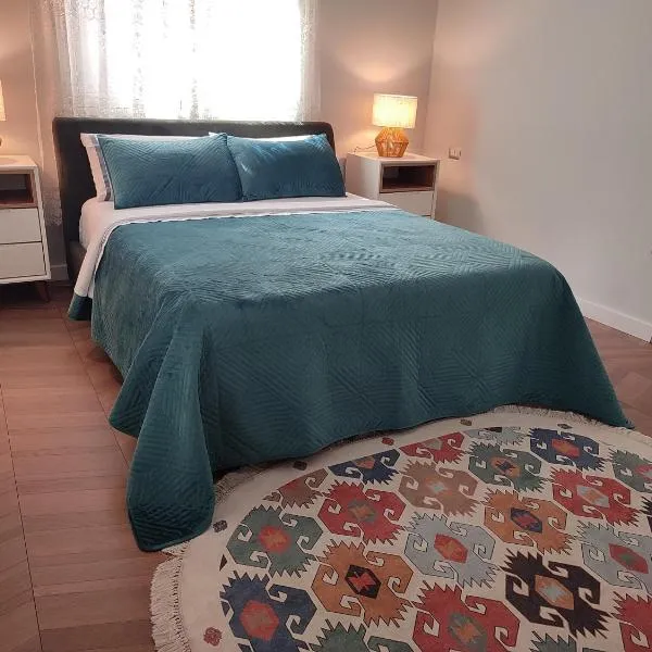 All Seasons Villa 1, Golem Kompleksi Dielli, hotell sihtkohas Qerret