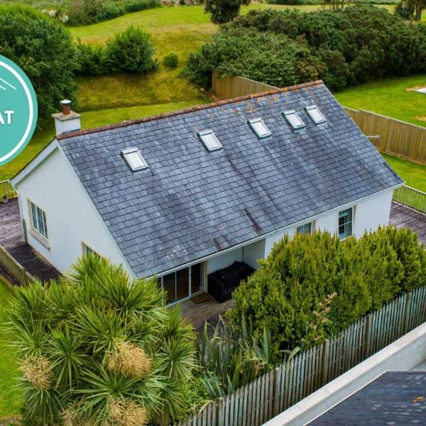 Brittas Bay Holiday Park No 18 by Trident Holiday Homes, ξενοδοχείο σε Brittas Bay