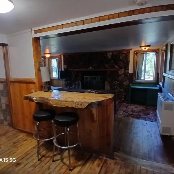Big Bear Lake - Tulip Lane Cabin #21, ξενοδοχείο σε Big Bear Lake
