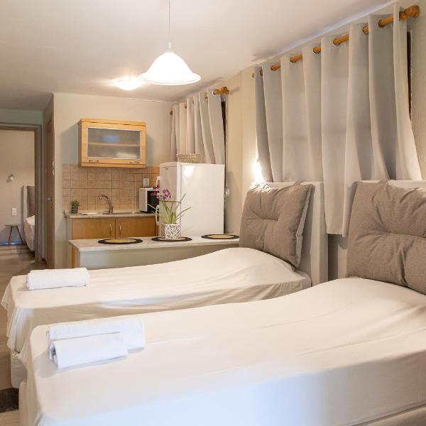 Lazaros Beachfront Apartments & Studios