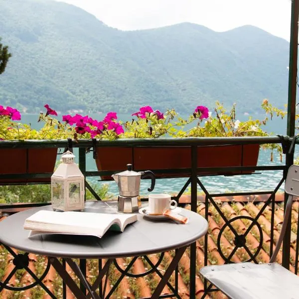 Fogazzaro Lake View Apartment, hotell sihtkohas Oria