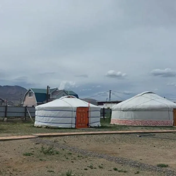 Aisana ger camp, hôtel à Ölgiy