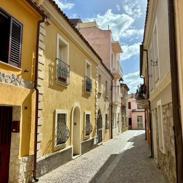 Fully renovated 2BR spacious & stylish Town House - Premium Location, ξενοδοχείο στην Όλμπια