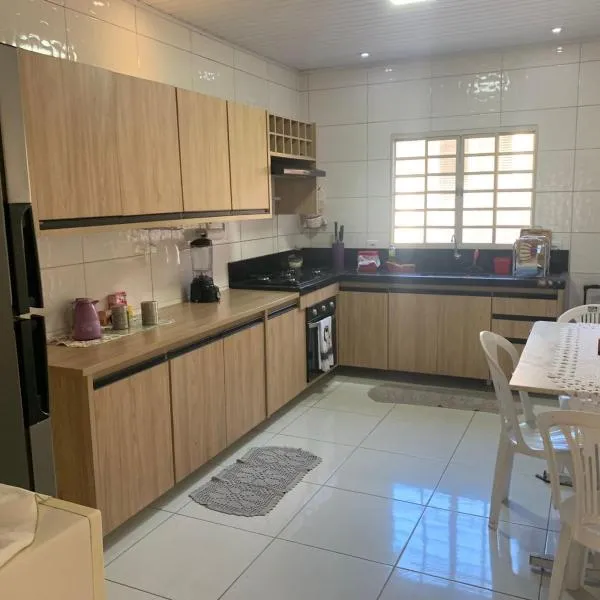 Casa de mãe Completa!, hotel in Marília